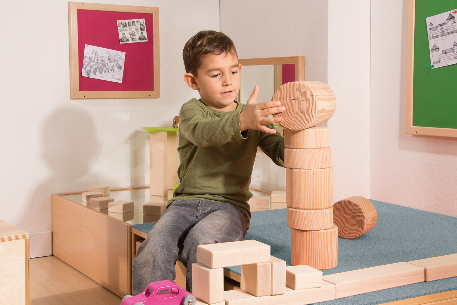 UHL Riesen Kind baut mit UHL Riesen