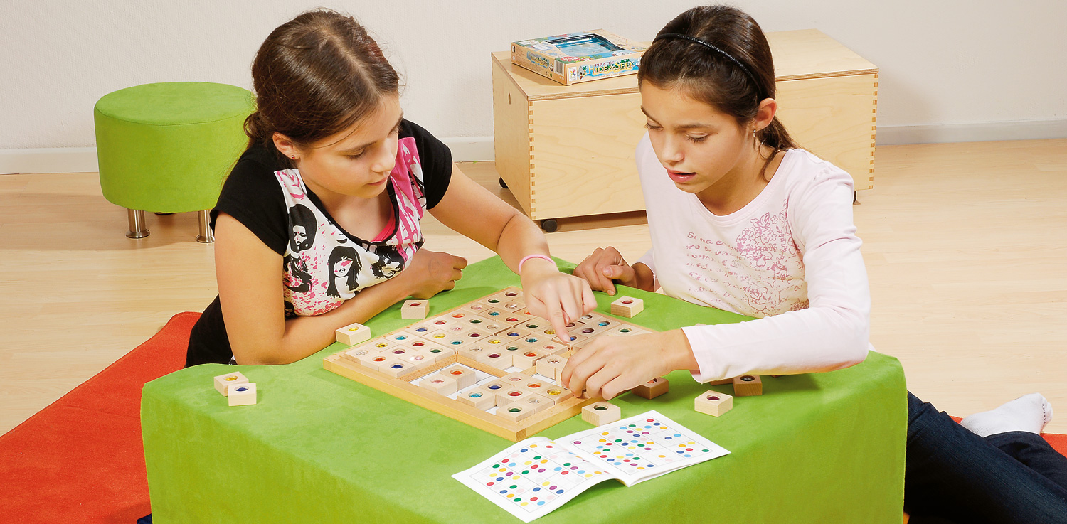 Sudoky Schüler trainieren das logische Denken mit Sudoky