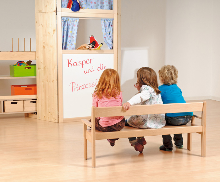 Kasperletheater Kinder verfolgen das Handpuppen Theater