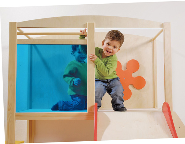 Traumhaus Kinder spielen im Traumhaus