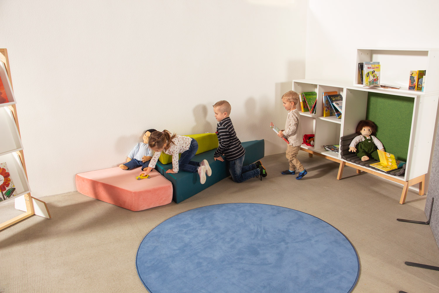 Spielrahmen mit Sonderrückwand innen, Spielrahmen mit Sonderrückwand innen,