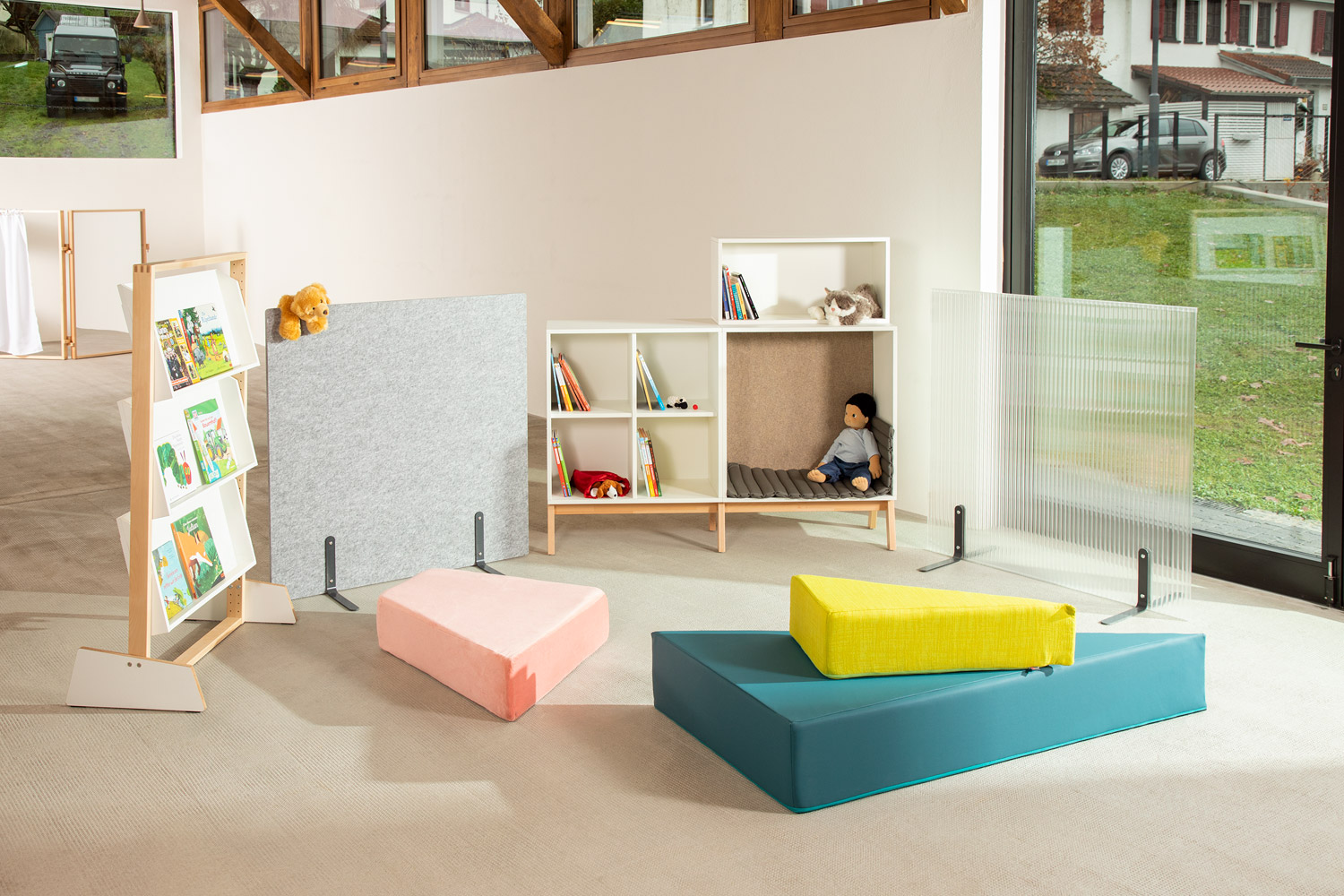 Spielrahmen mit Sonderrückwand innen, Nadelvlies, Breite 80 cm Spielrahmen mit Sonderrückwand innen, Nadelvlies, Breite 80 cm