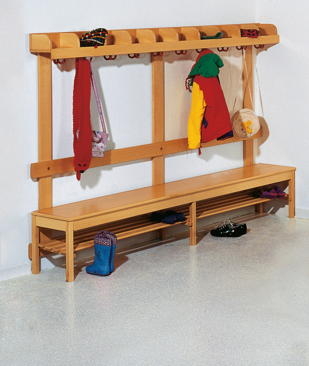 Wandgarderobe mit geradem Abschluß 5 Plätze
