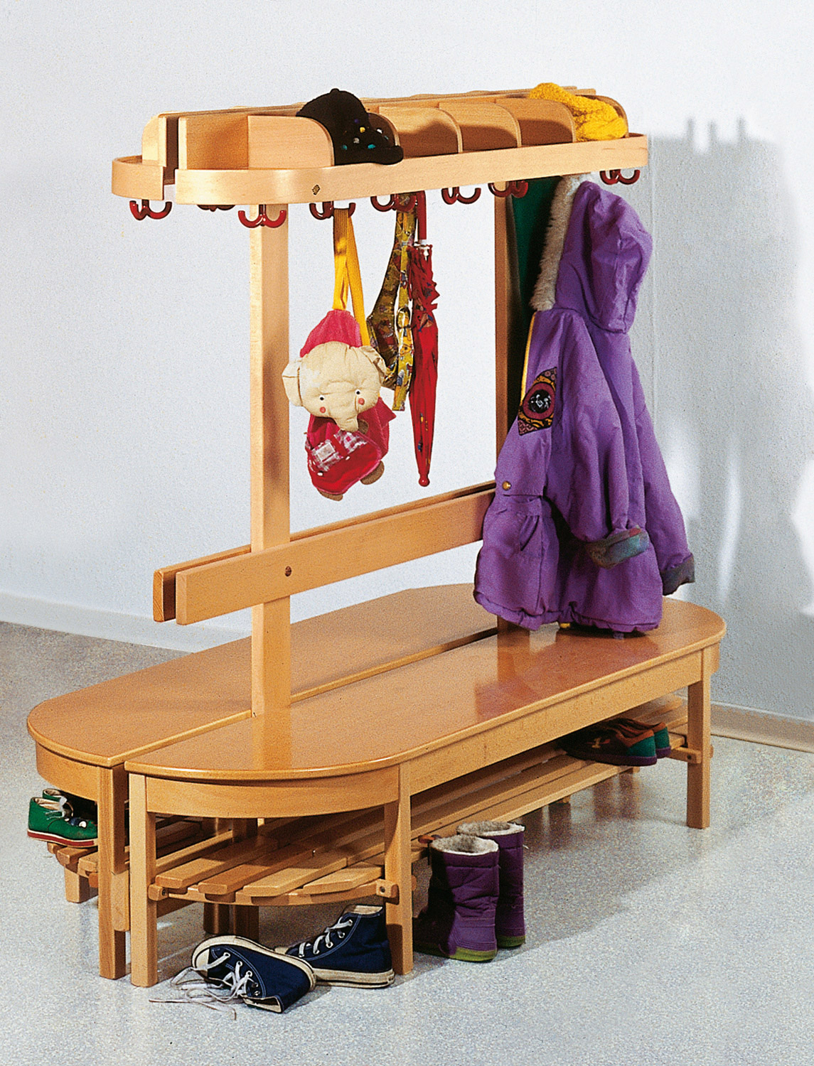 Stellgarderobe mit geradem Abschluss