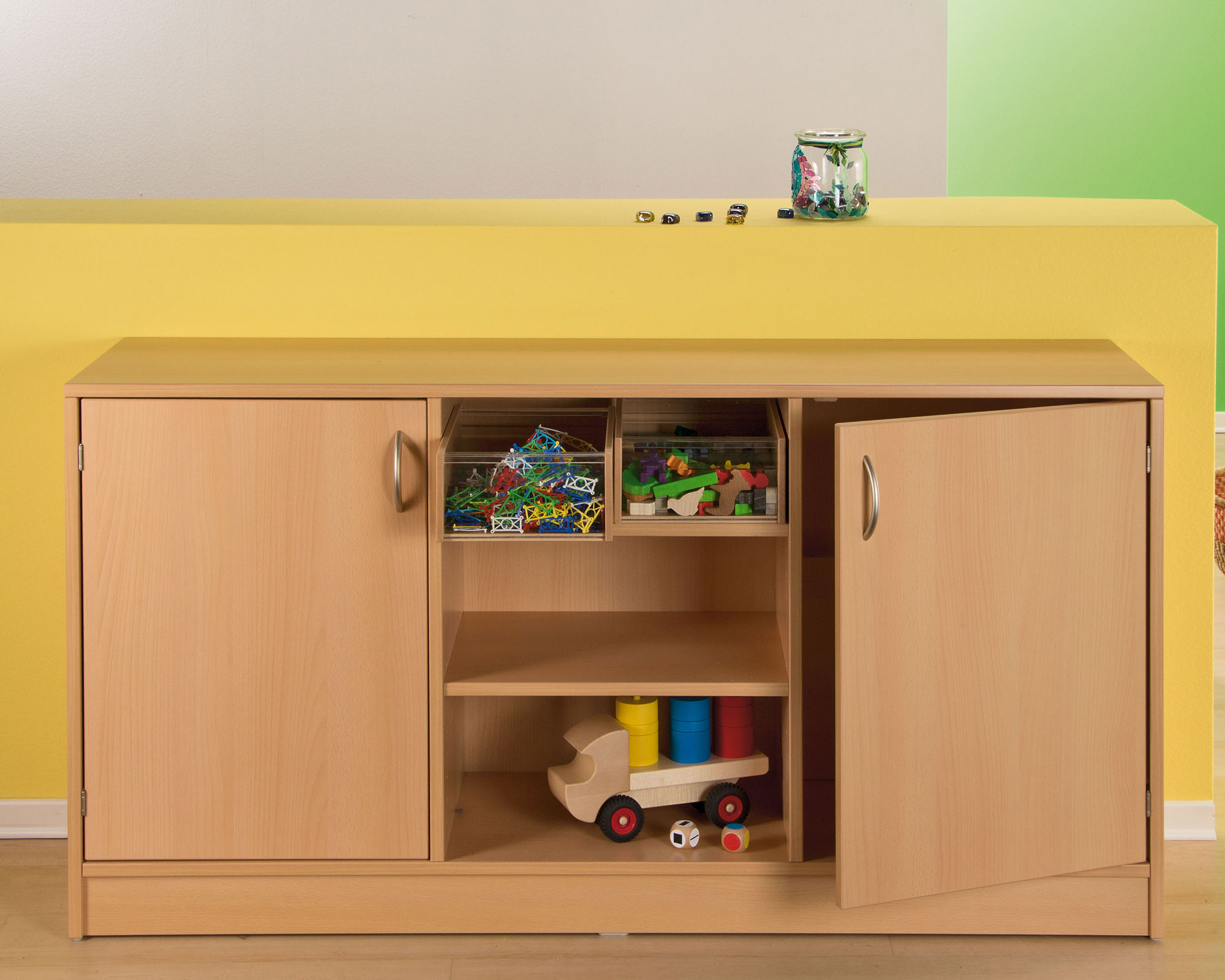 Raumteilregal mit Türen und Fächern, Breite 149 cm