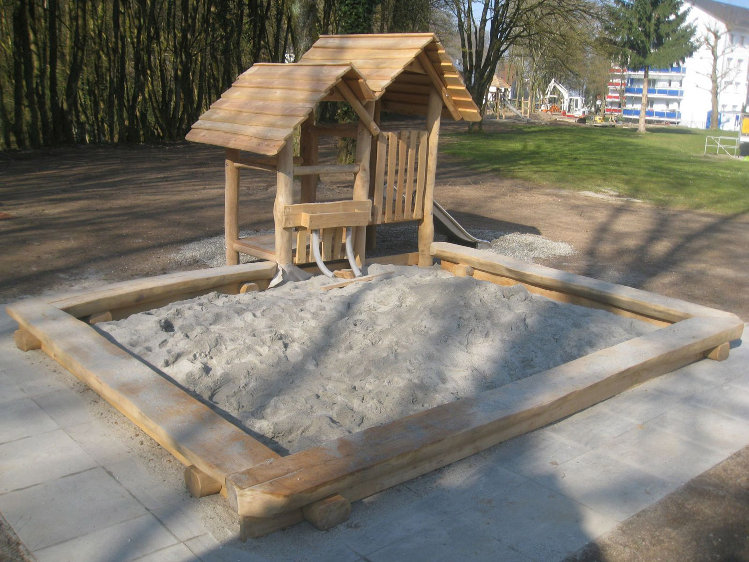Halbstamm Sandkastenbank 3 m Halbstamm Sandkastenbank 3 m
